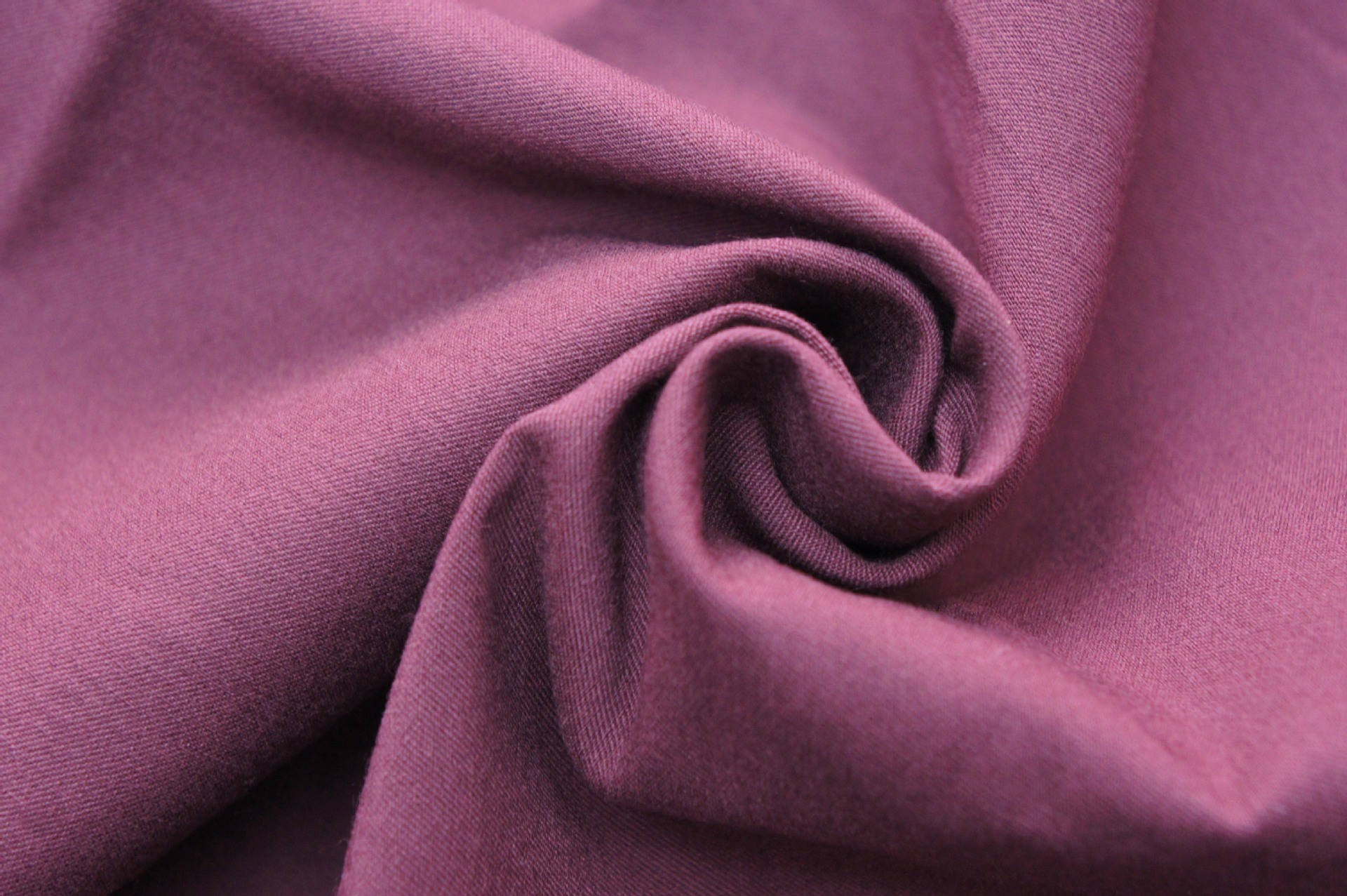 簡述PA增強尼龍面料的優缺點